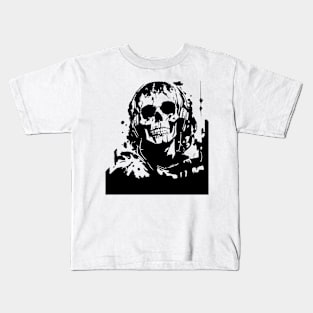 skull in headphones Kids T-Shirt